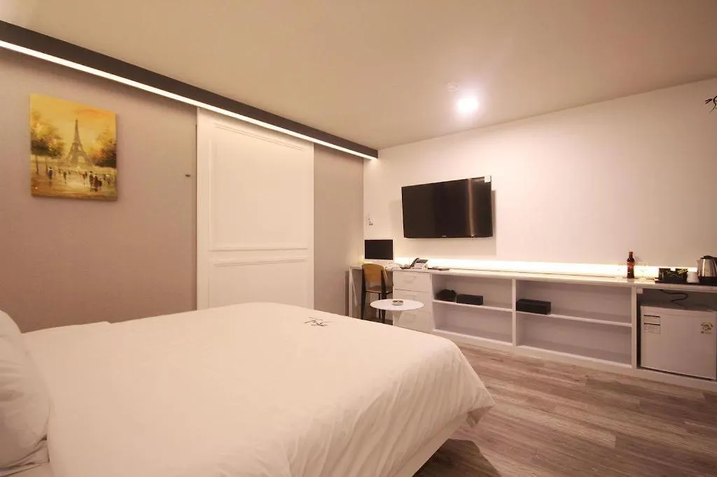 Ga-In Hotel Songjung Busan Motel