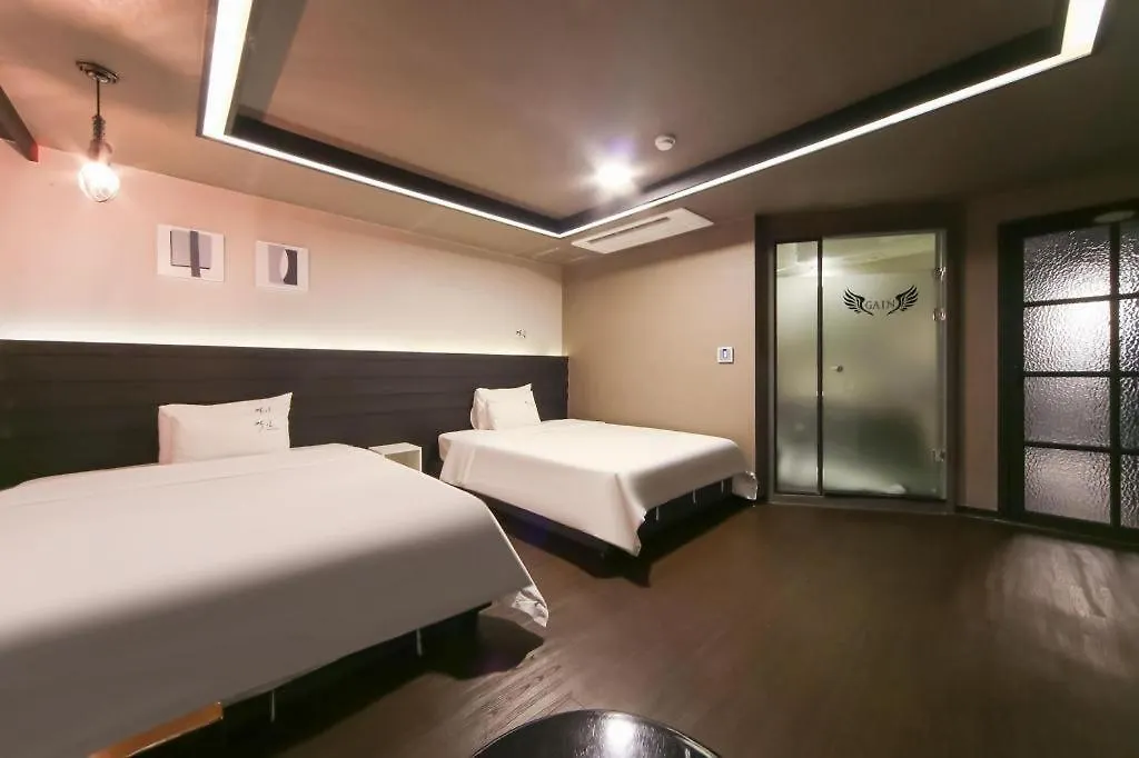 Ga-In Hotel Songjung Busan Motel