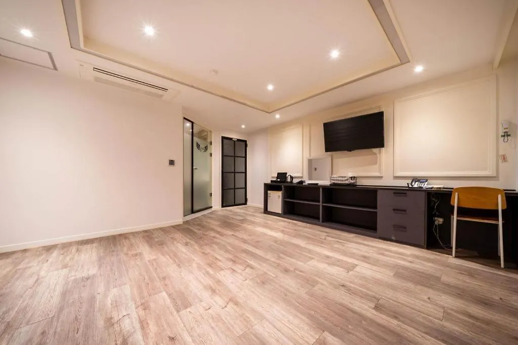 Ga-In Hotel Songjung Busan 2*,