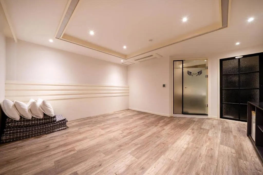 Ga-In Hotel Songjung Busan 2*,